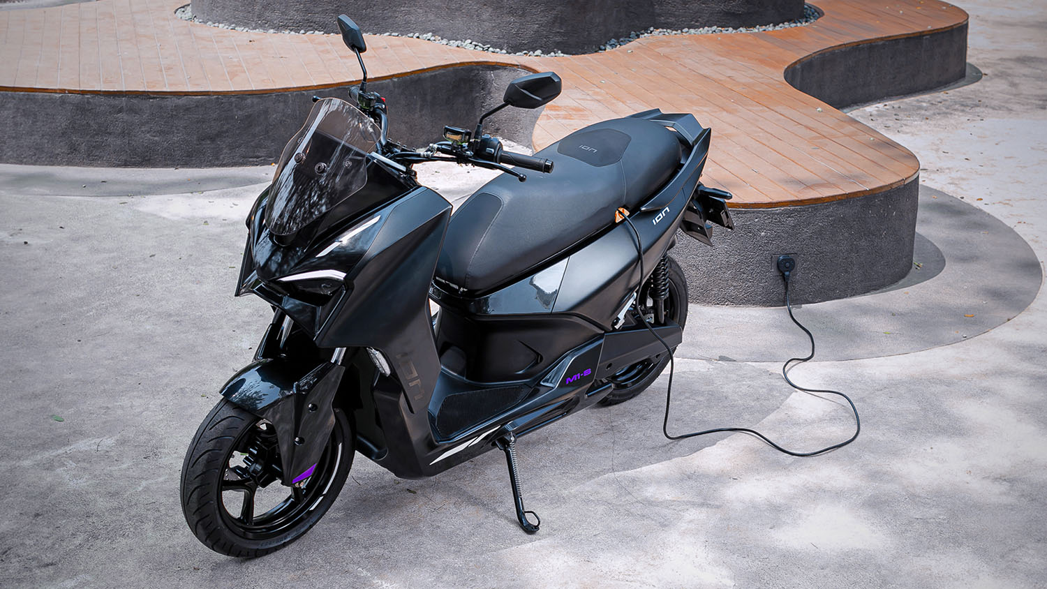 ION M1 - S智能摩托